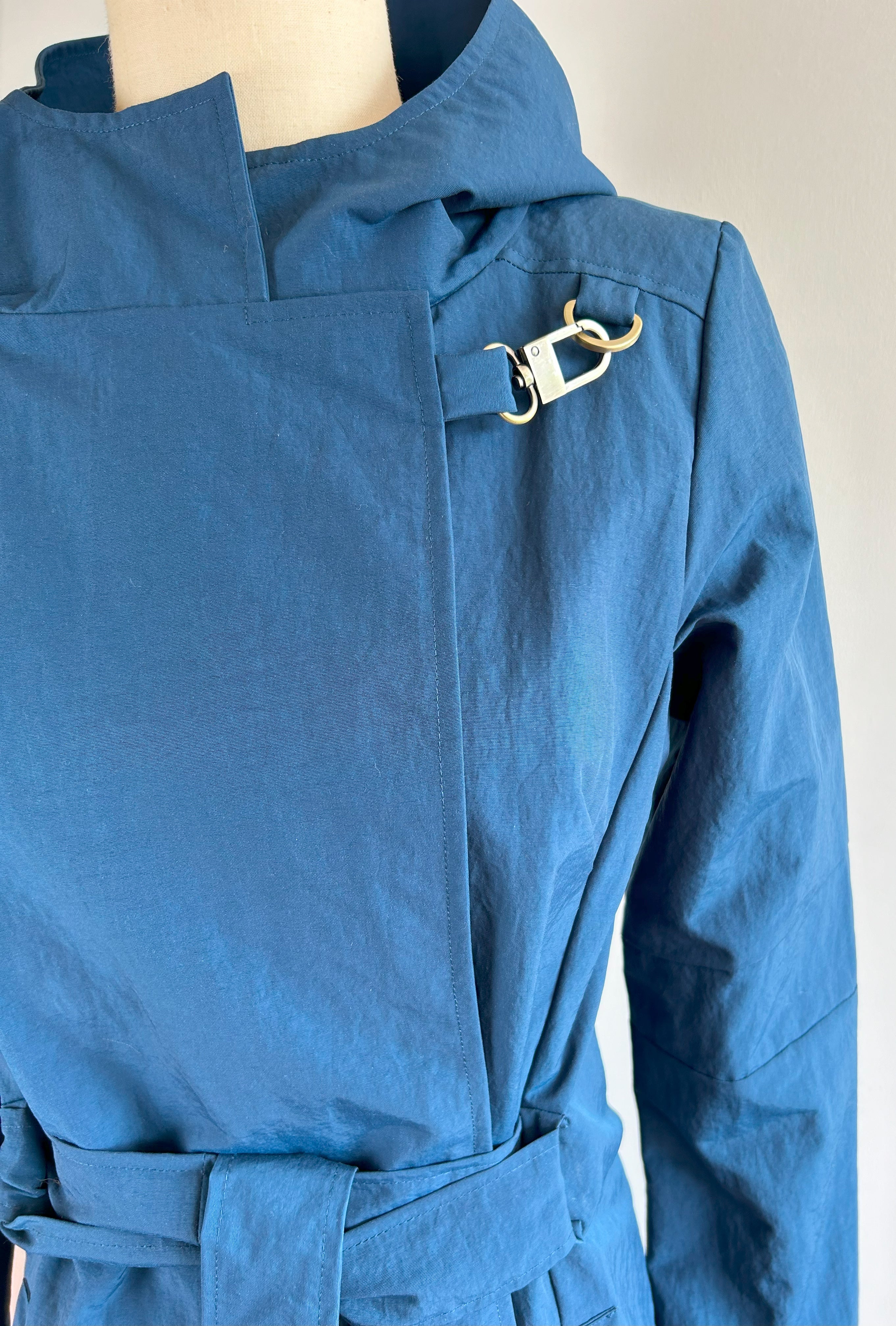 ARCH RAINCOAT · marine