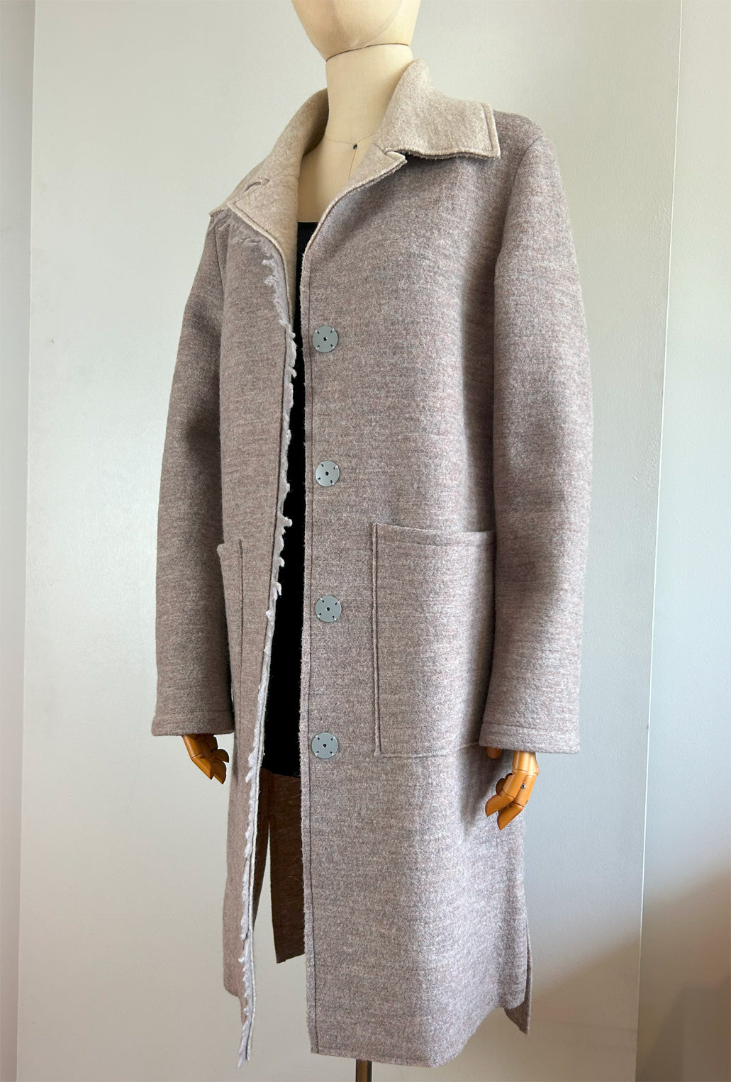 ESSENTIAL COAT · almond