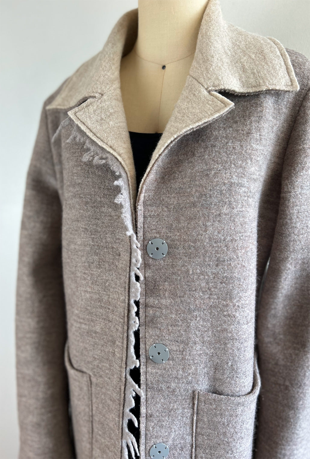 ESSENTIAL COAT · almond